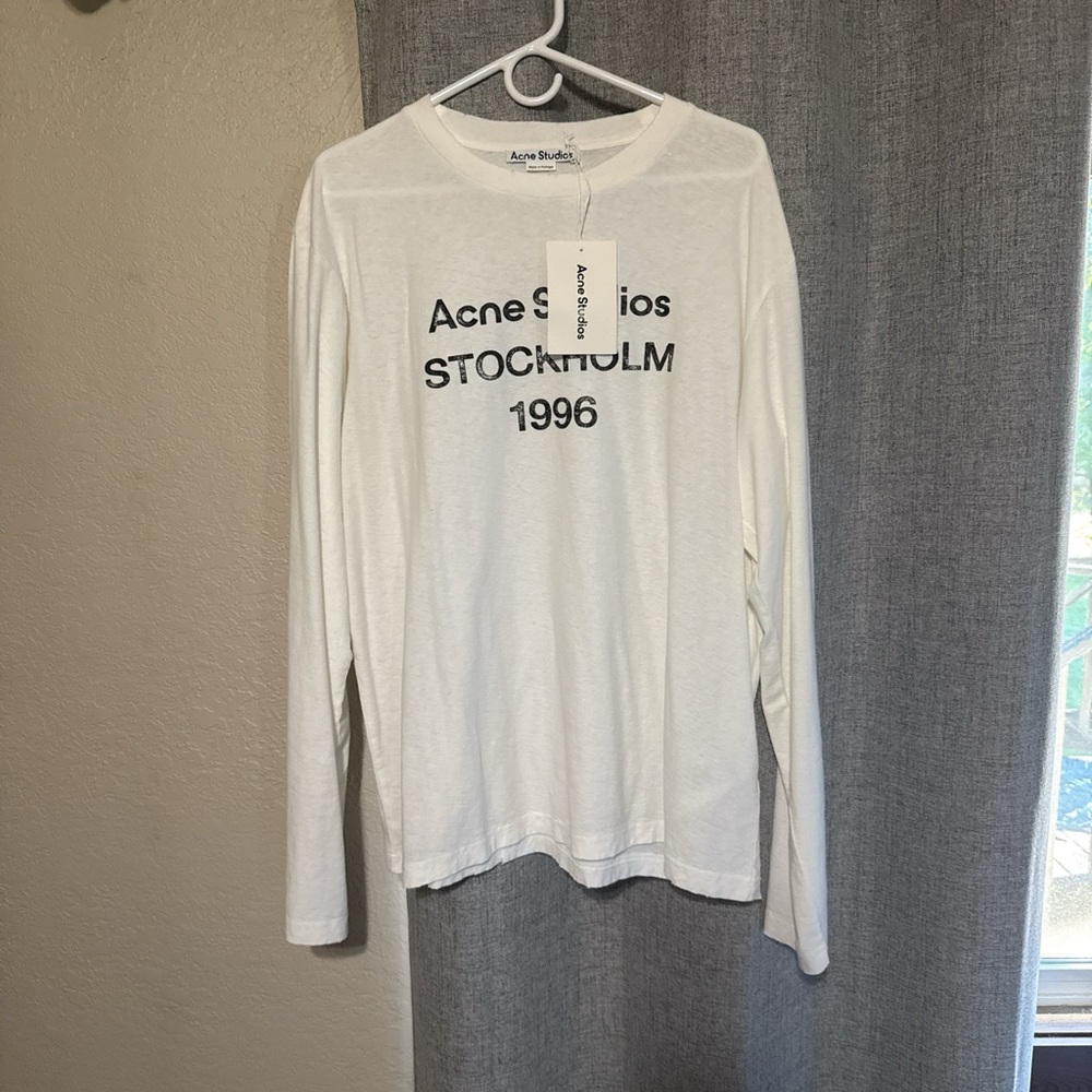 BNWT Authentic Acne Studios Edden U 1996 T- Shirt in Dusty White.